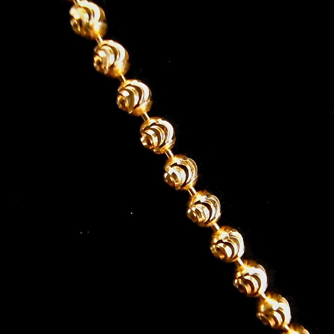 MoonCut